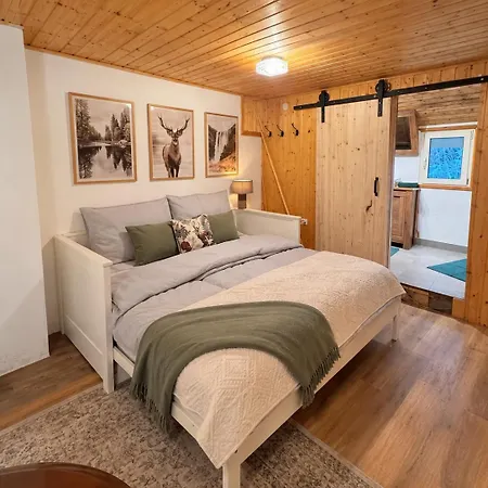 Kleine Waldchalet Nyaraló *